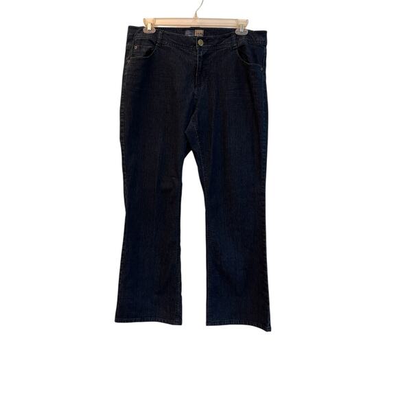 Beau Bootcut Jeans womens plus Size 18W dark wash denim 31 inseam High rise - Picture 1 of 3